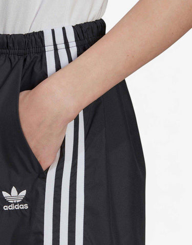 ADIDAS Originals Adicolor Classics Ripstop Long Shorts Black | MegaMall.bg